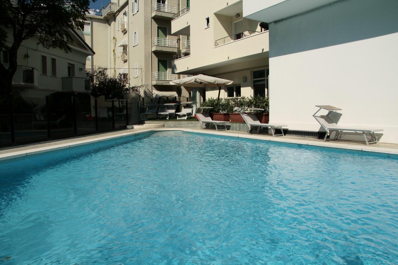 Hotel Bellevue Cattolica Exterior foto